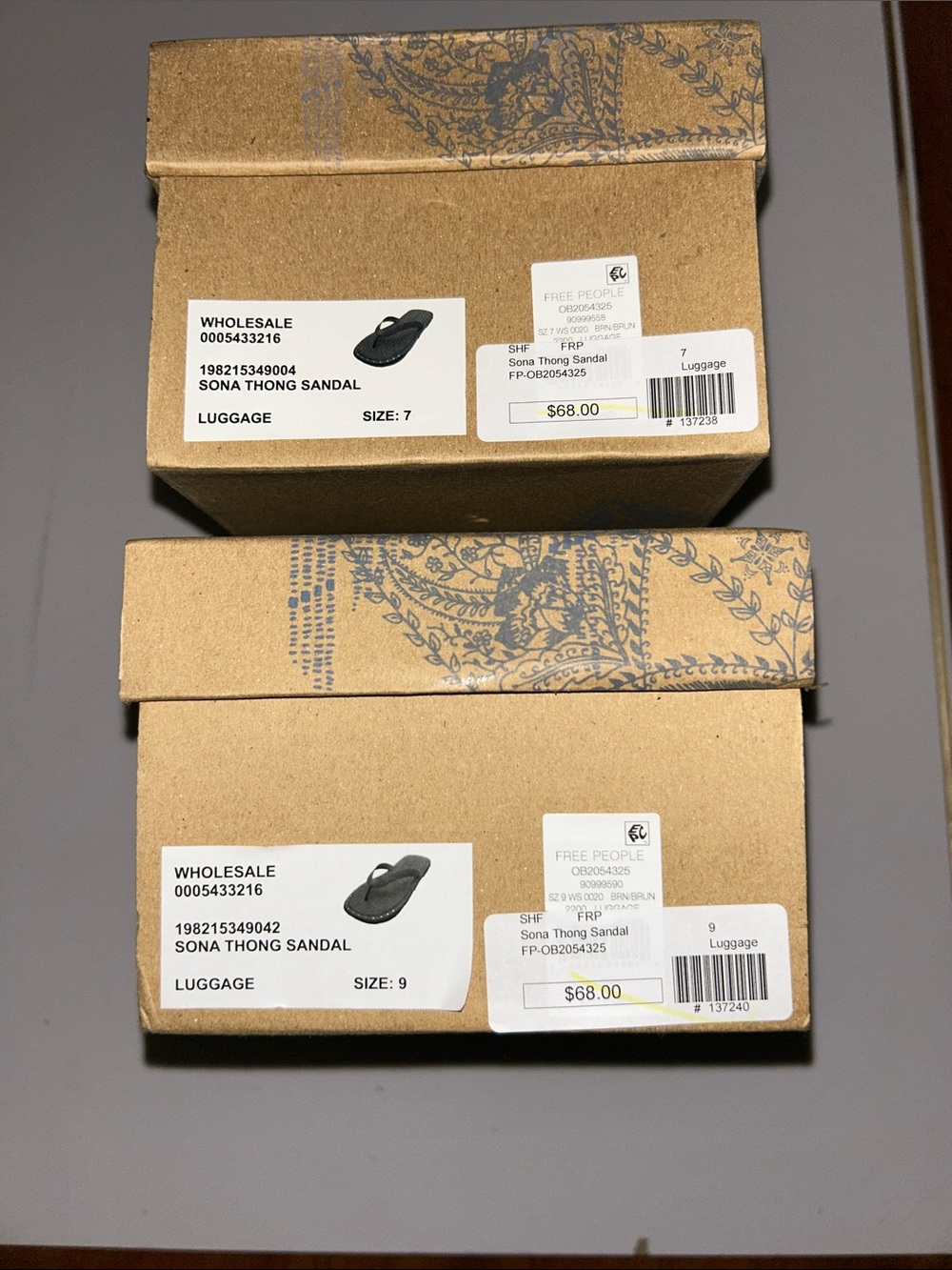 Free People-NWT- Sona luggage Brown Studded Thong Sandals - Picture 5 of 5